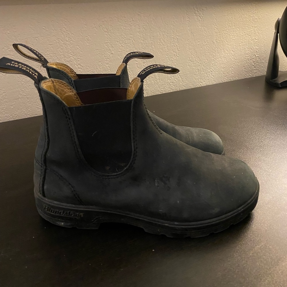 Blundstones